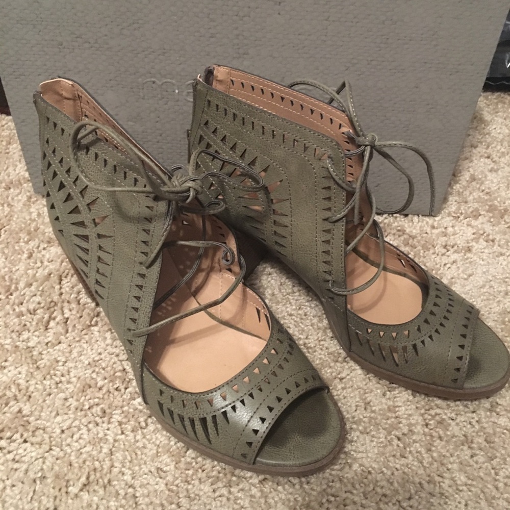 Olive heels